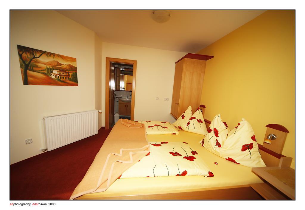 Hotel Garni Zerza Tropolach Ngoại thất bức ảnh