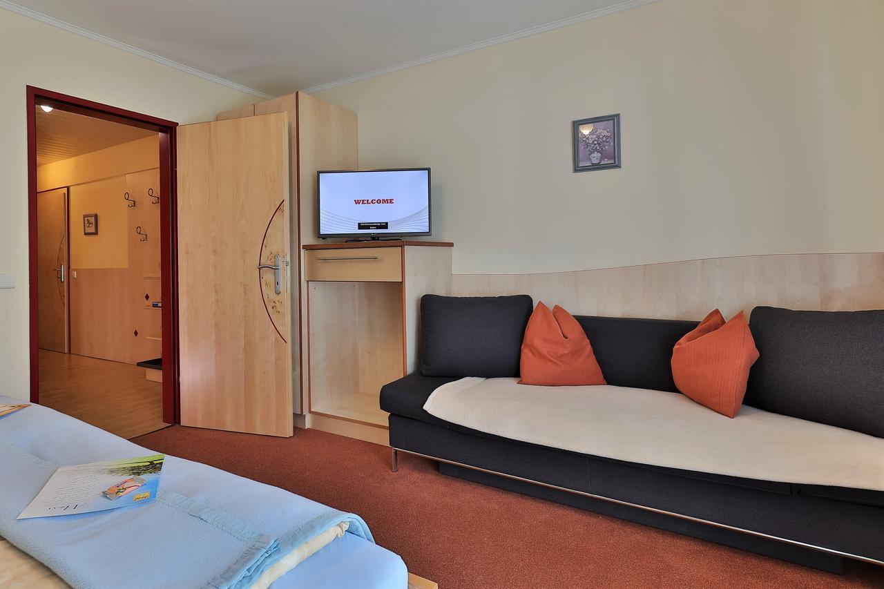 Hotel Garni Zerza Tropolach Ngoại thất bức ảnh