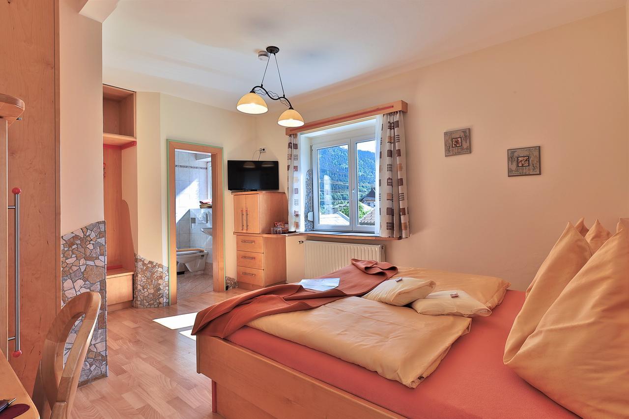 Hotel Garni Zerza Tropolach Ngoại thất bức ảnh